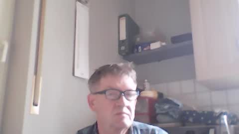Snapshot of bernie6004 chatting on 17, 6, 2026 bernie6004 online show from 17, 6, 2026