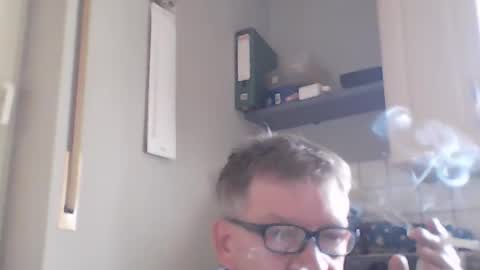 Snapshot of bernie6004 chatting on 18, 6, 2026 bernie6004 online show from 18, 6, 2026