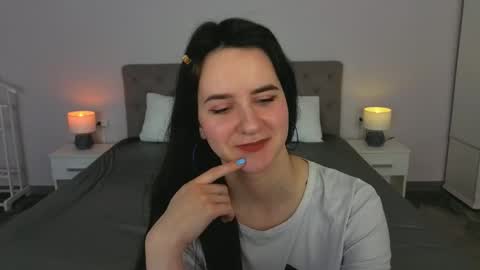 Snapshot of berrydiva chatting on 24, 4, 2026 Violette online show from 24, 4, 2026