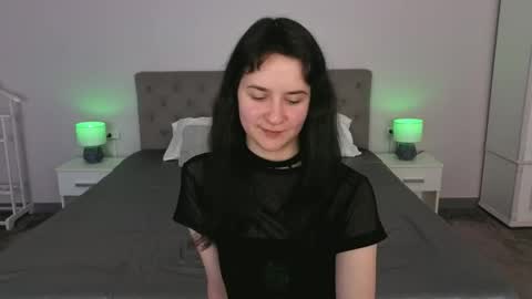 Snapshot of berrydiva chatting on 27, 4, 2026 Violette online show from 27, 4, 2026