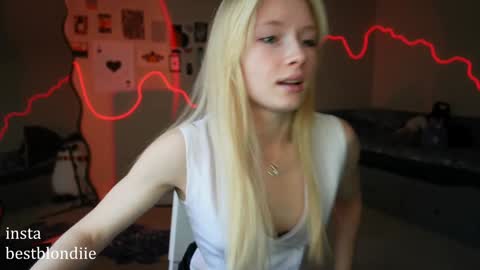 Chloe Next stream on Friday online show from 20, 1, 2025