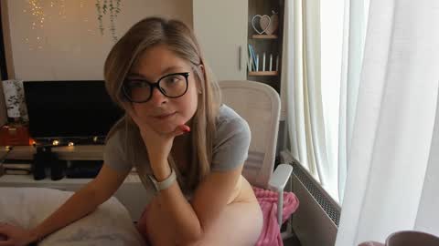 Snapshot of bestgirl_ofthe_neighborhood chatting on 26, 2, 2026 Vicky online show from 26, 2, 2026