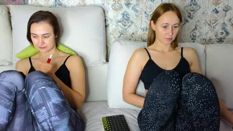 Snapshot of bestgirls2021 chatting on 30, 1, 2025 Hellen and Natali online show from 30, 1, 2025