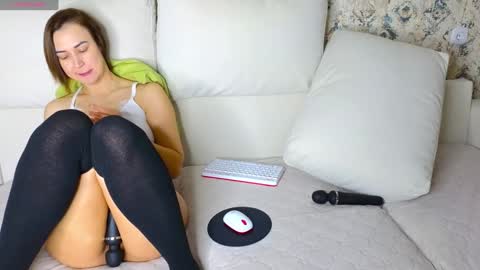 Snapshot of bestgirls2021 chatting on 5, 2, 2025 Hellen and Natali online show from 5, 2, 2025