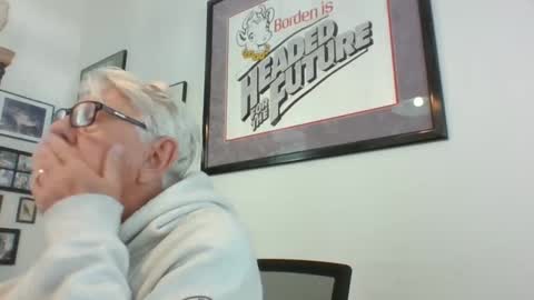 Snapshot of bestshot1951 chatting on 12, 12, 2024 bestshot1951 online show from 12, 12, 2024