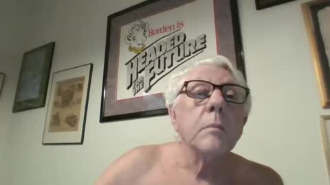 Snapshot of bestshot1951 chatting on 4, 2, 2025 bestshot1951 online show from 4, 2, 2025