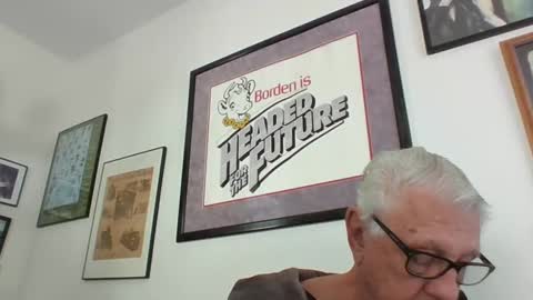 Snapshot of bestshot1951 chatting on 17, 2, 2025 bestshot1951 online show from 17, 2, 2025