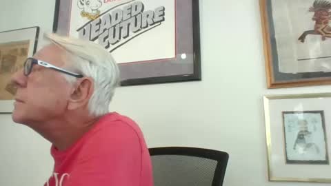 Snapshot of bestshot1951 chatting on 1, 10, 2025 bestshot1951 online show from 1, 10, 2025