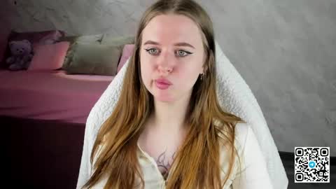 Snapshot of betany_foks chatting on 5, 4, 2026 Betany online show from 5, 4, 2026