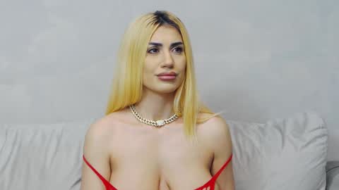 bethierusse online show from 23, 1, 2025