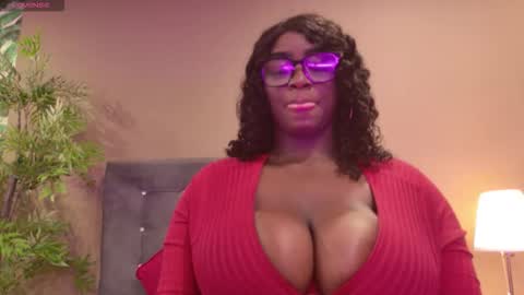 Snapshot of betsybennet chatting on 2, 11, 2025 BETSY online show from 2, 11, 2025