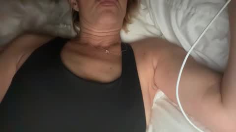 Snapshot of betterconvobesttime chatting on 28, 11, 2025 Best Time and Even better Convo online show from 28, 11, 2025