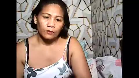 betty_83 online show from 9, 2, 2026