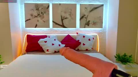 Snapshot of bettyrouse chatting on 19, 3, 2026 Betty online show from 19, 3, 2026