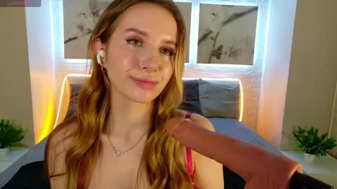 Snapshot of bettyrouse chatting on 7, 4, 2026 Betty online show from 7, 4, 2026