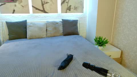 Snapshot of bettyrouse chatting on 19, 4, 2026 Betty online show from 19, 4, 2026