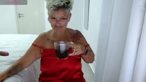 Snapshot of bety_cum3 chatting on 21, 5, 2026 bibiana online show from 21, 5, 2026