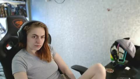 Snapshot of beverly_yay chatting on 23, 4, 2026 beverly_yay online show from 23, 4, 2026