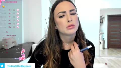   BeyonceDoll       Twitter DollBeyonce    online show from 15, 11, 2025