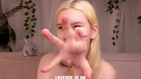 Eliz online show from 13, 11, 2025