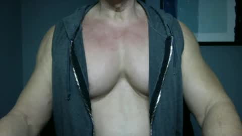 BGDKMUSCLEGUY - SELECTED BY CHATURBATE AS A TOP BROADCASTER FOR 2023 online show from 23, 12, 2024