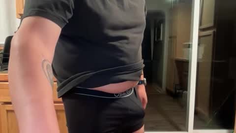 Snapshot of bhub3690 chatting on 26, 4, 2026 bhub3690 online show from 26, 4, 2026