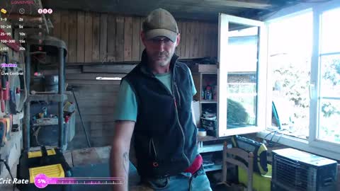 Snapshot of bi_french69 chatting on 14, 4, 2026 My name is David and if you like public exhibitions you wont be disappointed with me LoL - My favorite vibes is 44 online show from 14, 4, 2026