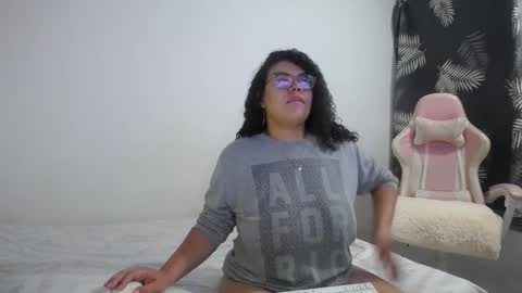 Bianca Tuesday to Sunday from 2am to 6am UTC-5 online show from 3, 11, 2025