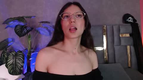 Snapshot of bianca_ks chatting on 22, 10, 2025 Bianca online show from 22, 10, 2025