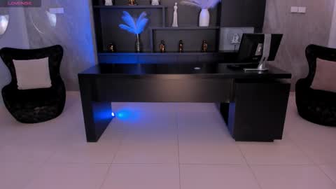 Snapshot of biancapierce_ chatting on 19, 12, 2025 Bianca Pierce online show from 19, 12, 2025