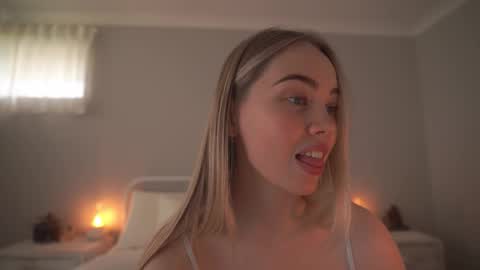 Snapshot of bibi_it_is chatting on 14, 9, 2025 Bibi online show from 14, 9, 2025