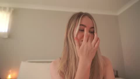 Snapshot of bibi_it_is chatting on 11, 4, 2026 Bibi online show from 11, 4, 2026