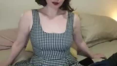 Snapshot of bibibi999 chatting on 15, 6, 2026 Rose online show from 15, 6, 2026