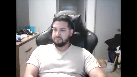 Snapshot of big_latin_boy_full_cum chatting on 18, 12, 2024 latinBoyHuge online show from 18, 12, 2024