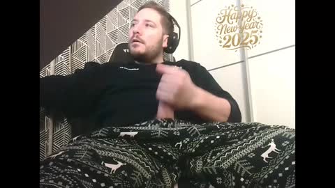 Snapshot of big_sele chatting on 5, 1, 2025 bigbroly88 online show from 5, 1, 2025