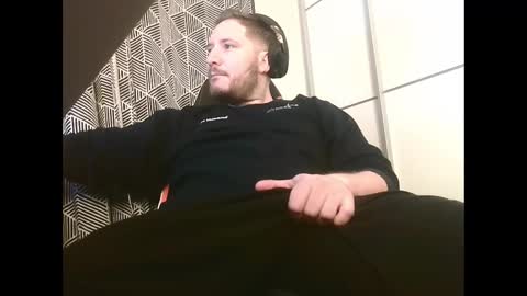 Snapshot of big_sele chatting on 15, 2, 2025 bigbroly88 online show from 15, 2, 2025