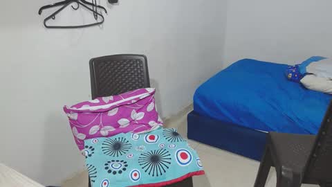 Snapshot of big_small_horny chatting on 23, 2, 2025 Milena And Luz online show from 23, 2, 2025