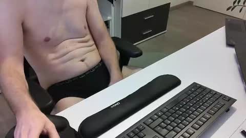 Snapshot of big_tobi_1 chatting on 18, 11, 2025 big_tobi_1 online show from 18, 11, 2025