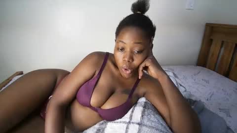 bigassmello_ online show from 16, 4, 2026