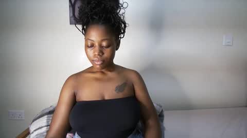 Snapshot of bigassmello_ chatting on 11, 5, 2026 bigassmello_ online show from 11, 5, 2026