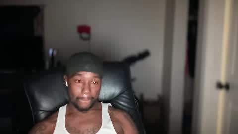 Snapshot of bigbackwoodcali chatting on 22, 4, 2026 bigbackwoodcali online show from 22, 4, 2026