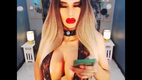 Snapshot of bigbomblhoraine chatting on 7, 4, 2026 Loraine Cruz online show from 7, 4, 2026