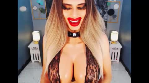 Snapshot of bigbomblhoraine chatting on 14, 4, 2026 Loraine Cruz online show from 14, 4, 2026