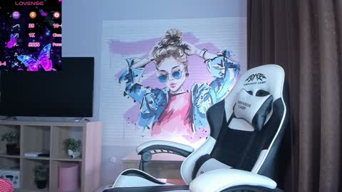 Snapshot of bigboobsalise chatting on 29, 12, 2024 Alise online show from 29, 12, 2024