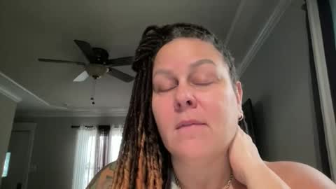 Snapshot of bigbreastsabrina chatting on 31, 1, 2026 BIG BREAST SABRINA online show from 31, 1, 2026