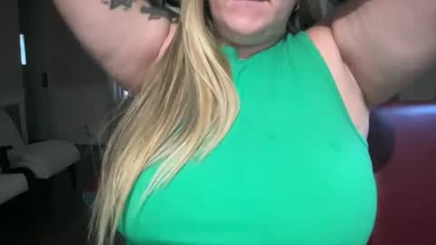 Snapshot of bigbreastsabrina chatting on 27, 2, 2026 BIG BREAST SABRINA online show from 27, 2, 2026