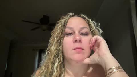 Snapshot of bigbreastsabrina chatting on 11, 3, 2026 BIG BREAST SABRINA online show from 11, 3, 2026