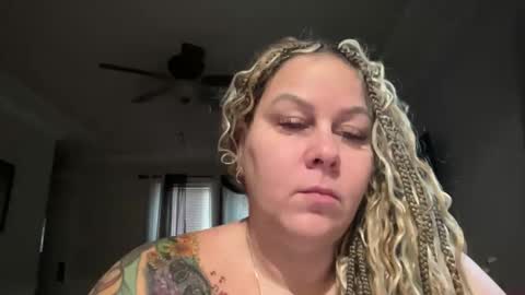 Snapshot of bigbreastsabrina chatting on 25, 3, 2026 BIG BREAST SABRINA online show from 25, 3, 2026