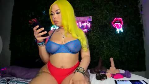 Snapshot of bigbuttsarena chatting on 12, 4, 2026 bigbuttsarena online show from 12, 4, 2026