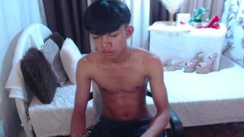 Snapshot of bigcock_kerbzz chatting on 6, 4, 2026 bigcock_kerbzz online show from 6, 4, 2026